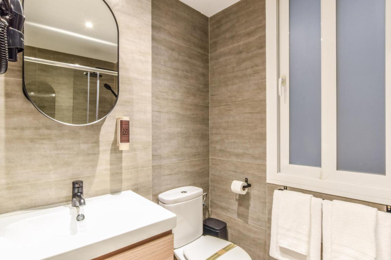 Acogedor Apartamento Gran Via -No Ascensor- Madrid Luaran gambar