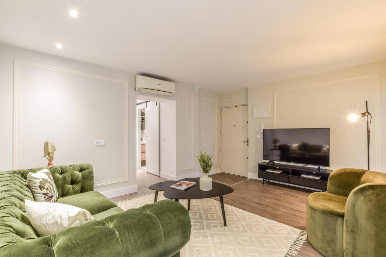 Acogedor Apartamento Gran Via -No Ascensor- Madrid Luaran gambar